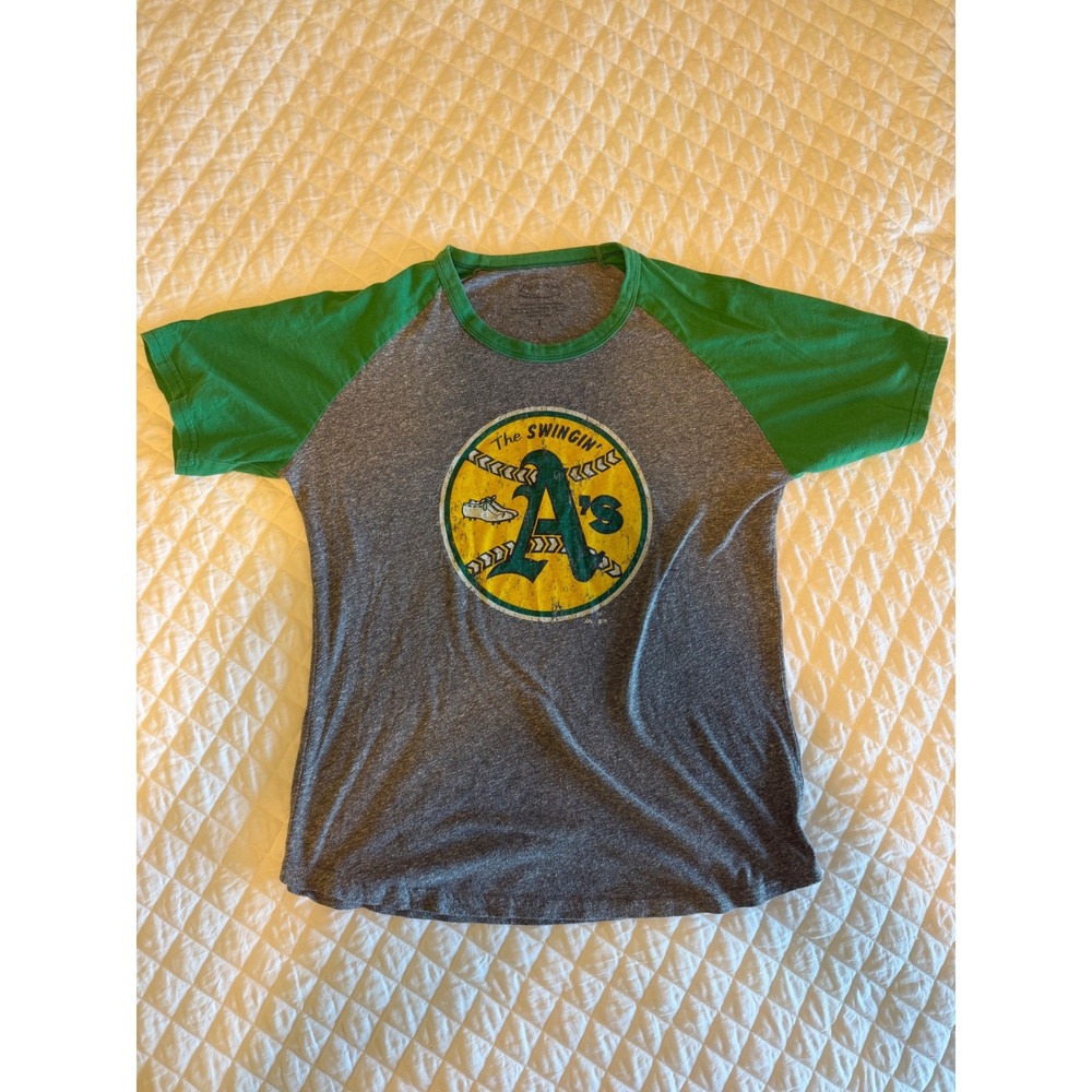 Oakland Athletics The Swingin As Raglan T-Shirt Mens Large Gray Green Baseball